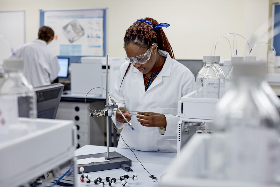 Keele mchem student in lab